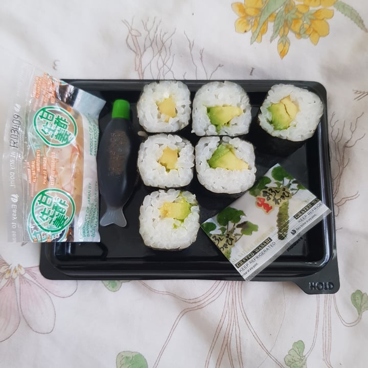 photo of YO! Sushi Avacado Maki shared by @marthsalt on  26 Oct 2020 - review