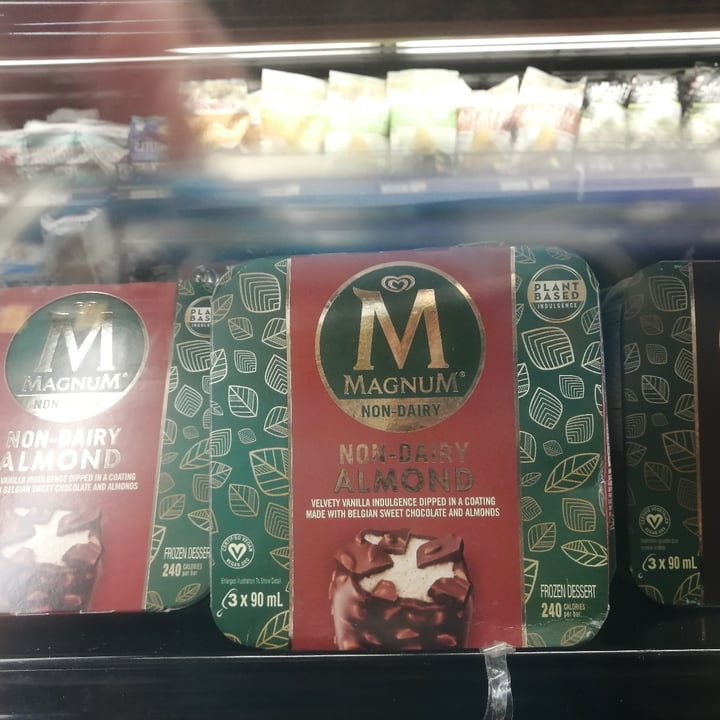 photo of Magnum Magnum Vegan Almond shared by @ashentha on  27 Jul 2020 - review