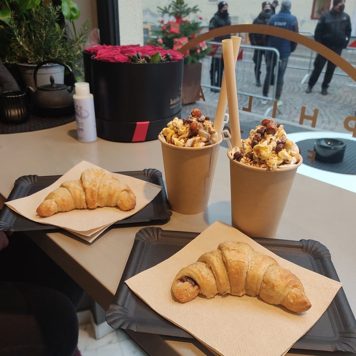 review photo of PHILIAZ Vegan breakfast shared by @rossellafranzoi on 08 Jan 2022 - review