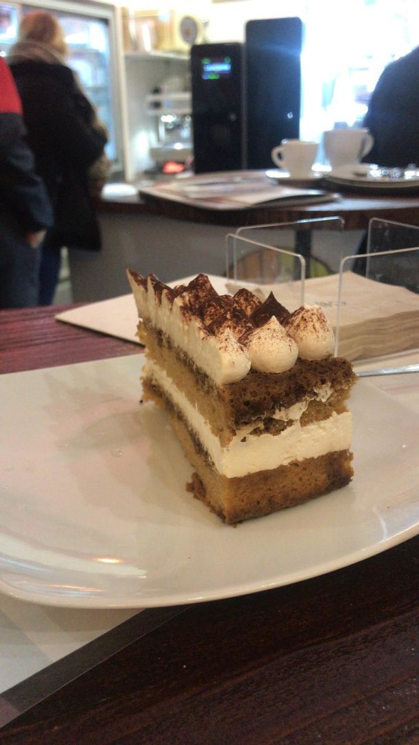 photo of Freedom Cakes Tiramisu shared by @federicaprimera on  25 Nov 2019 - review