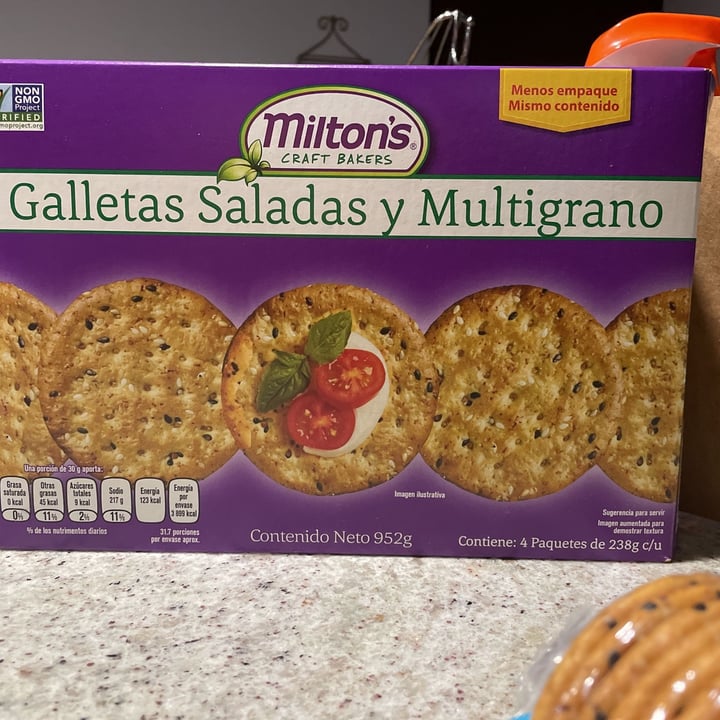 photo of Milton's Craft Bakers Organic crackers shared by @denmiguel on  23 Jun 2021 - review