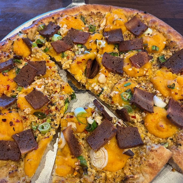 photo of Pizza Lucé Roseville Butternut Squash Vegan Pizza shared by @annettej on  28 Nov 2022 - review
