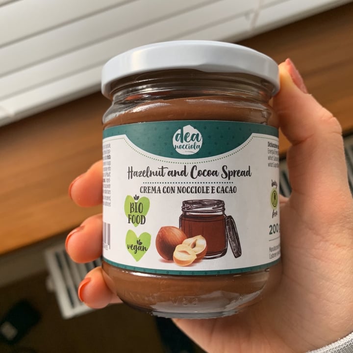 photo of Deanocciola Classic Hazelnut and Cacoa Spread shared by @veganfaeriee on  07 Jan 2020 - review