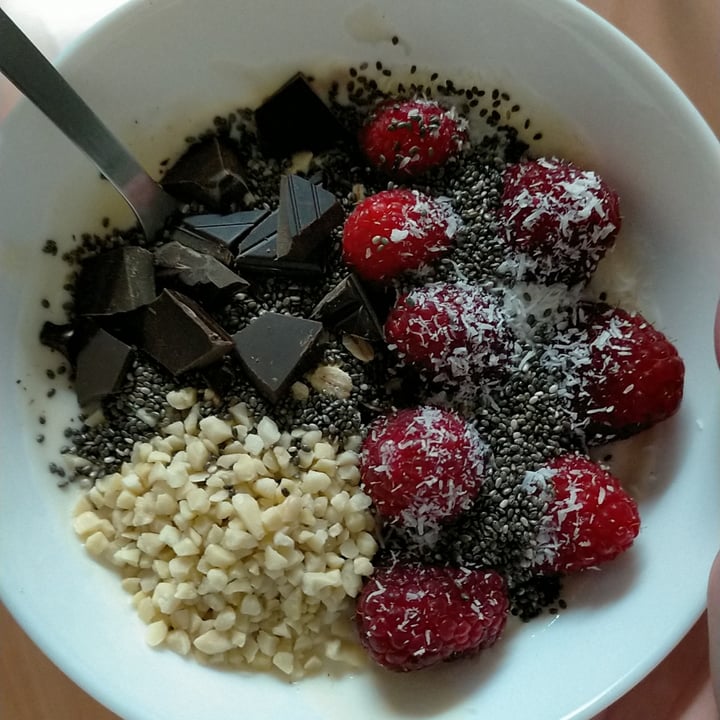 review photo of Alpro Absolutely Oat Plain-Natural Yogurt shared by @labelavegan on 09 Feb 2021 - review