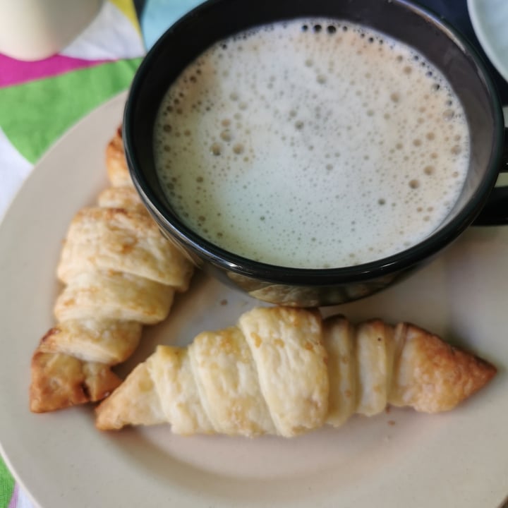 review photo of pascuala cuina vegana Cappuccino Y Croissantes Veganos shared by @chfav on 17 Aug 2020 - review