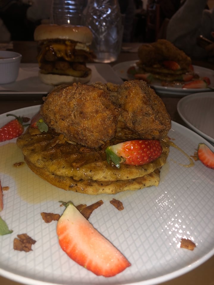 photo of The Carrot's Tail Chikon and Waffles shared by @shamilealdo on  11 Jan 2020 - review