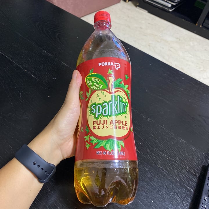 photo of Pokka Sparkling Fuji Apple shared by @piggy-egg on  02 Apr 2021 - review