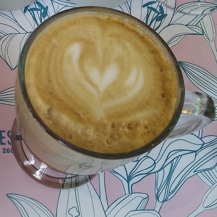 photo of La Capke - Café Güemes Latte Vegan shared by @luuquintar on  28 Dec 2021 - review