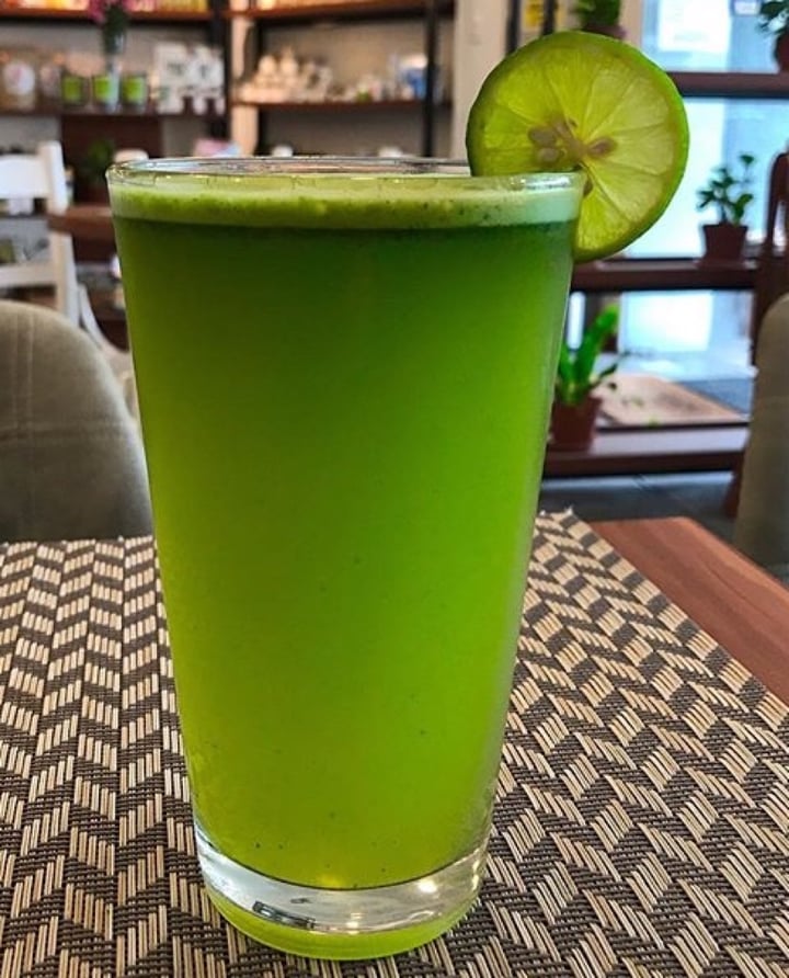 photo of Raw Café Limonada de hierba buena shared by @sofvale on  08 Jan 2020 - review