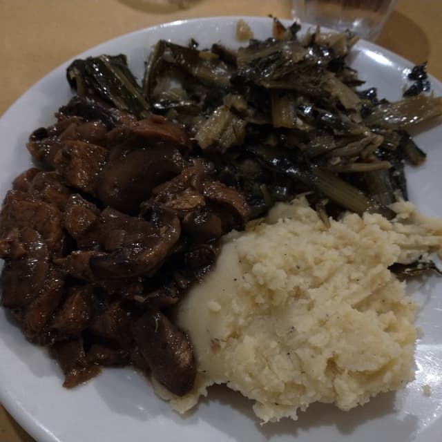 Photo of the dish “Spezzatino Di Seitan E Funghi”