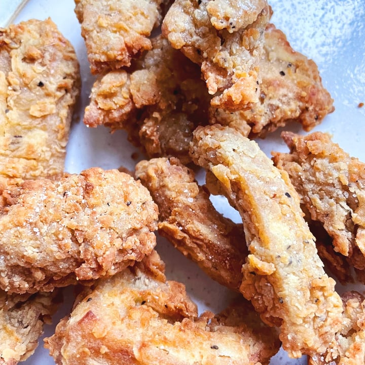 review photo of Doner Summer Buttermylk Fried Chick’n shared by @nobloodnotears on 12 Mar 2022 - review