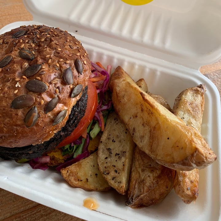 photo of Lexi's Healthy Eatery Charcoal Burger shared by @ripple on  08 Jul 2021 - review
