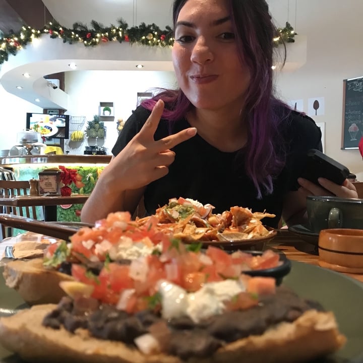 photo of Vegan Planet Molletes shared by @alinpadilla on  16 Dec 2019 - review