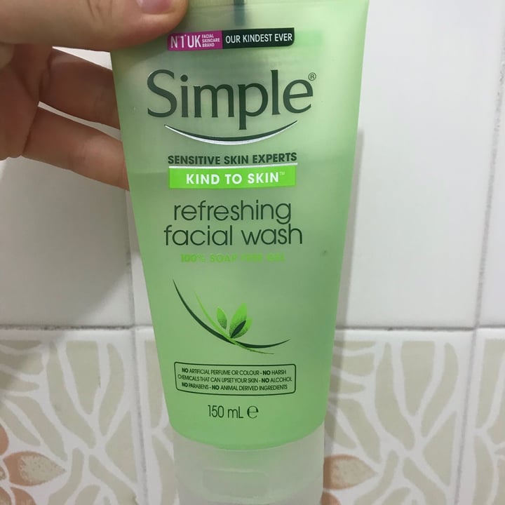 review photo of Simple refreshing facial wash shared by @opheeeliaaa on 27 Jun 2020 - review