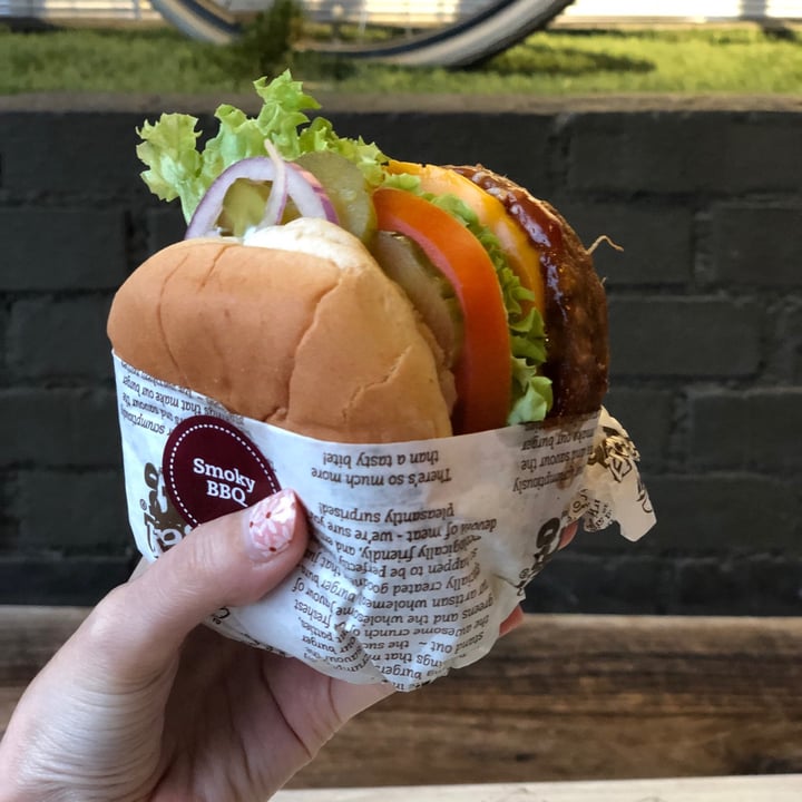 photo of VeganBurg Singapore Smokey BBQ burger shared by @aditik90 on  09 Sep 2020 - review