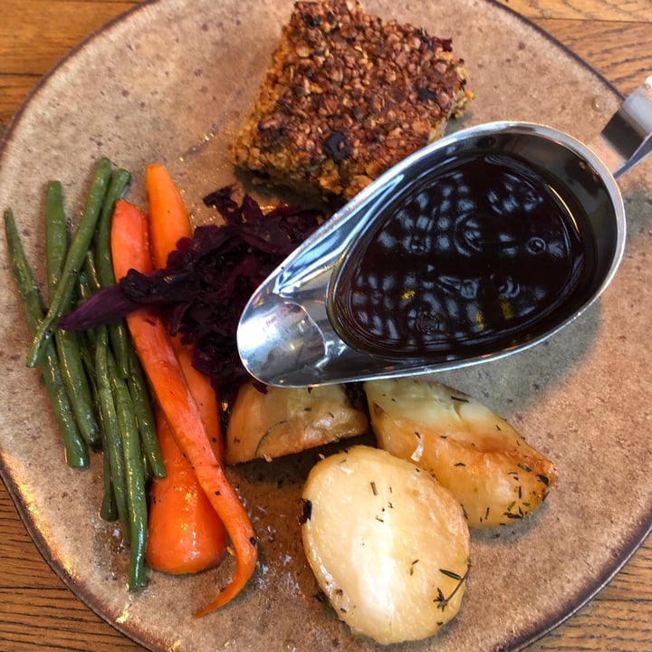 review photo of The Wrestlers Vegan Nut Roast shared by @daisyeatsplants on 03 Nov 2020 - review