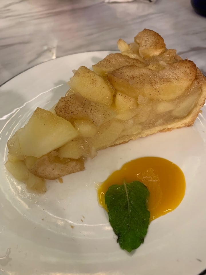 photo of PizzaExpress Vegan Apple Tart shared by @katcerv on  18 Oct 2019 - review