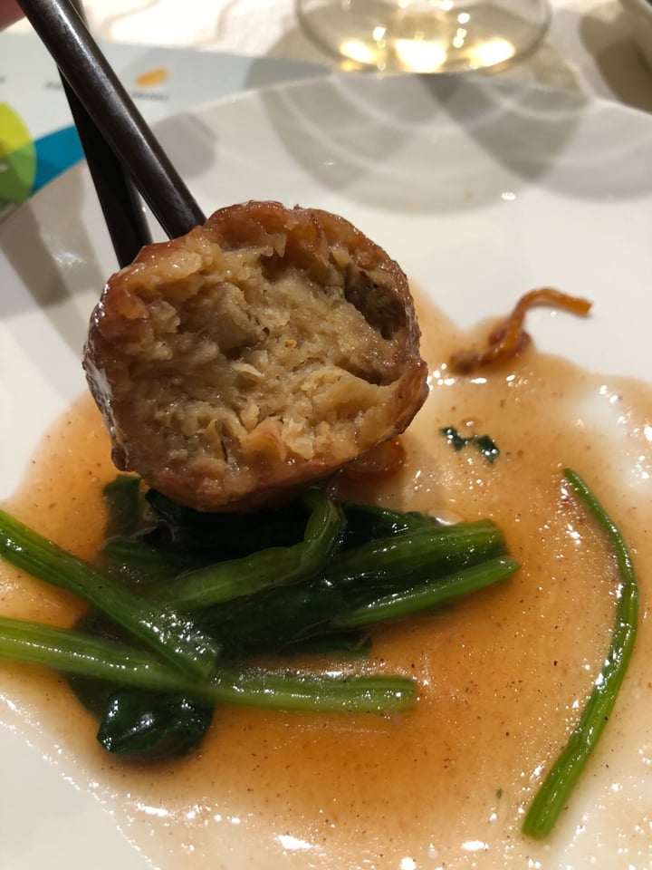 photo of LingZhi Vegetarian - Liat Towers Braised Lion’s Head Mushroom Ball with Seasonal Vegetables shared by @biapol on  30 Jul 2019 - review