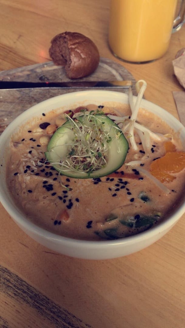 photo of Nourish Bistro Banff King Kong Noodles shared by @raye on  15 Jan 2020 - review
