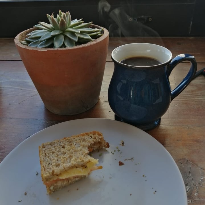 review photo of Earth Deli Cheese & tomato toastie shared by @mrsvegan3a on 08 Sep 2020 - review