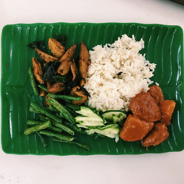 Photo of the dish “Curry Potato with ‘Chicken’”