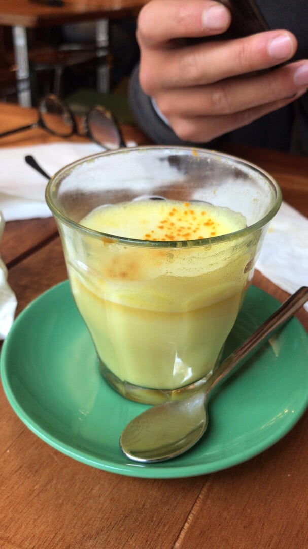 photo of The Hood Paris Golden latte shared by @candycarousels on  29 Aug 2019 - review