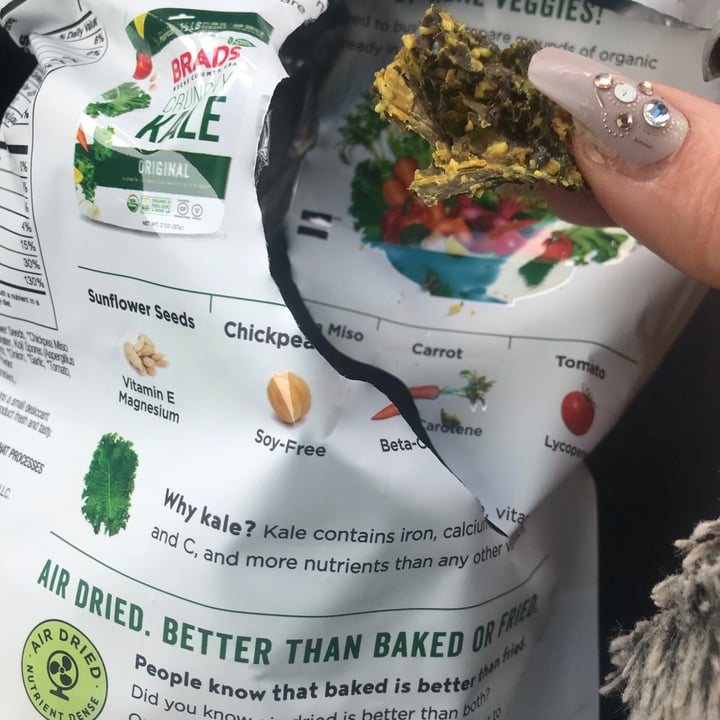 photo of Brad’s Plant Based Crunchy Kale Chips shared by @yoganaorganabanana on  16 Feb 2021 - review