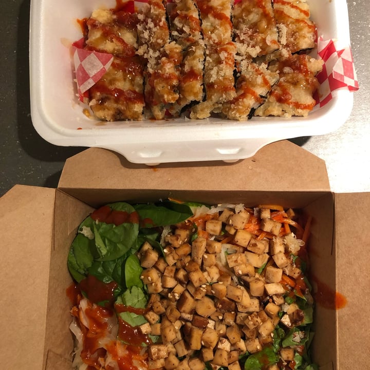 photo of Food Mood: Korean & Japanese Kitchen Vegan Bibimbap & Rideau Crisps shared by @eliseham on  01 Dec 2021 - review