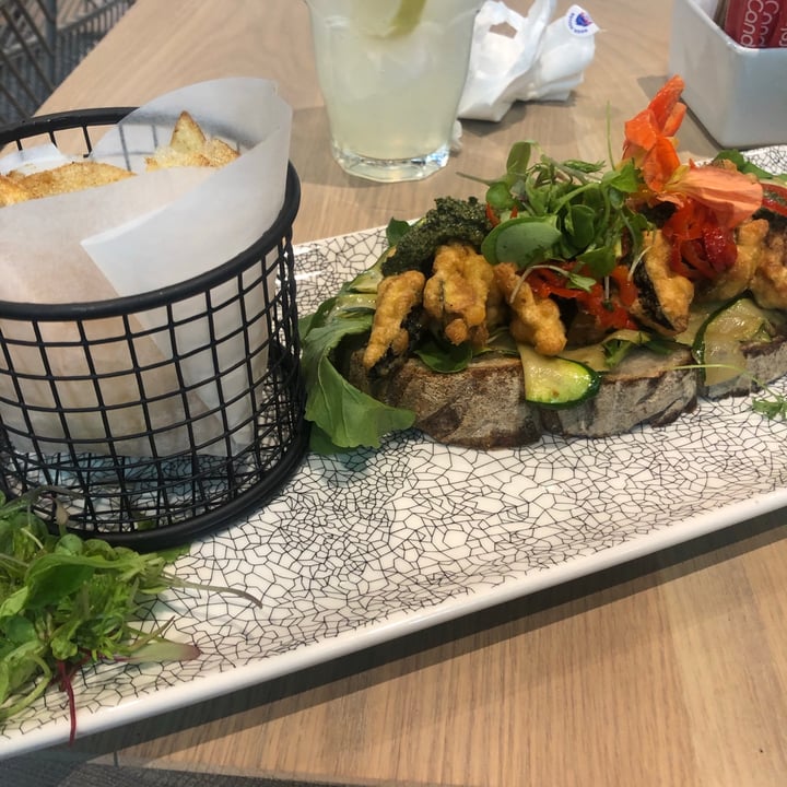 review photo of Geek House Eatery Vegetarian Special shared by @earthlovingerin on 04 May 2021 - review