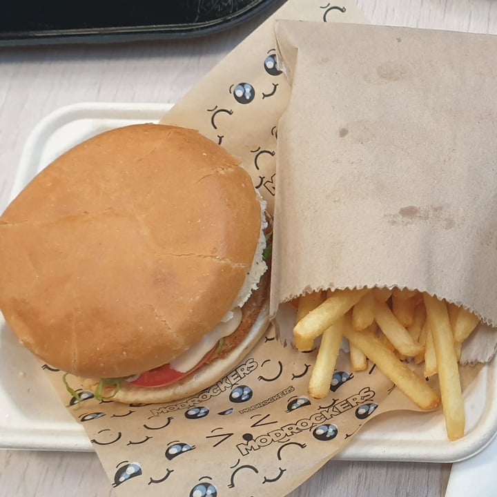 photo of MODROCKERS Chickn Burger shared by @compassionate1candy on  30 May 2022 - review