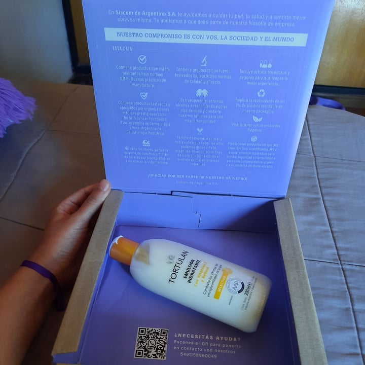 photo of Tortulan Emulsión Hidratante Con Vitamina C Y Retinol shared by @salatinor on  28 Mar 2022 - review