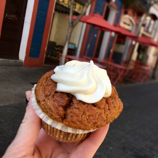 Photo of the dish “Porción de carrot cake”