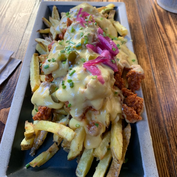 photo of Vrutal Chili Cheese Fries shared by @helenpfuertes on  26 Apr 2022 - review