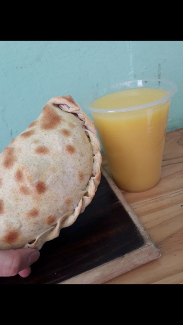 review photo of Empanadas Don Manggiolo Empanada De Queso Vegano & Champiñones , Jugo Natural De Mango shared by @michellealexandra on 09 Jan 2020 - review