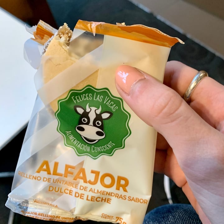 photo of Felices Las Vacas Alfajor Maicena shared by @mxxxxx on  09 Jul 2021 - review