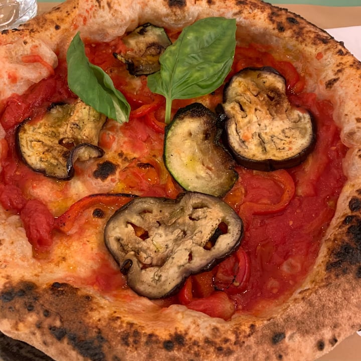 photo of Vinci's bistrot Pizza Ortolana integrale shared by @hazelone on  05 May 2022 - review