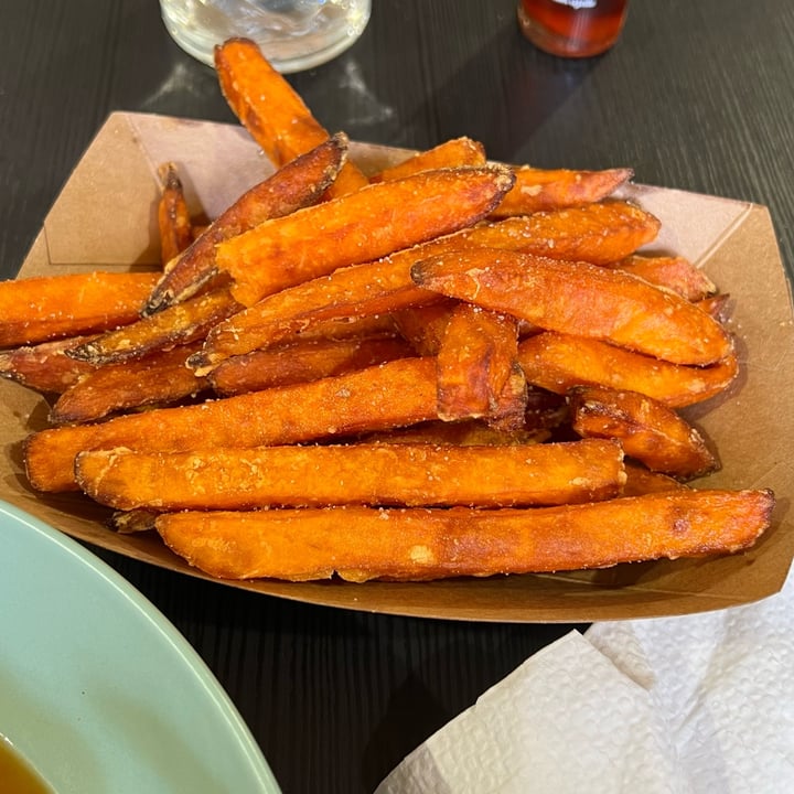 photo of Vegana By Tentúgal Sweet potato fries shared by @aliclinomaniac on  04 Apr 2022 - review