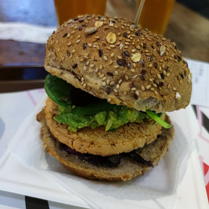 review photo of Veg & Veg Asian Burger shared by @micip on 03 Jun 2022 - review