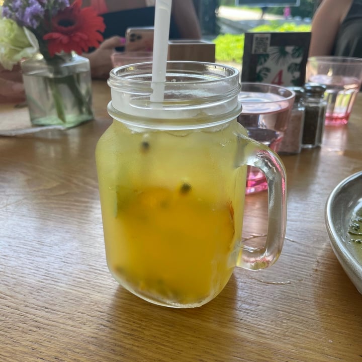 photo of Carrotsticks @ Stanley Iced Passionfruit Green Tea shared by @alyrauff on  11 May 2021 - review