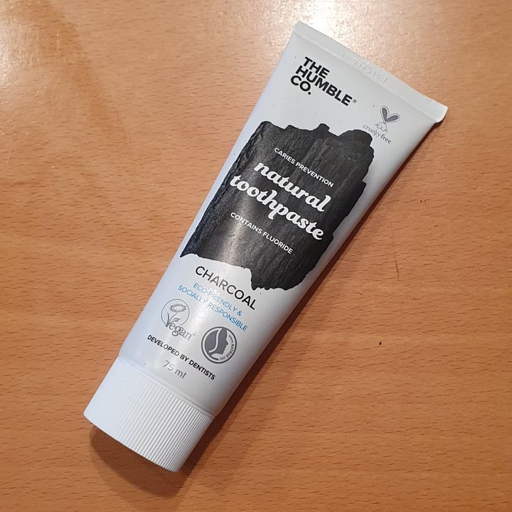 photo of The Humble Co. Natural toothpaste Charcoal shared by @sirilin on  03 May 2022 - review