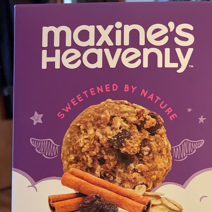 photo of Maxine’s Heavenly Cinnamon Oatmeal Raisin Cookie shared by @mnvegan on  04 Mar 2022 - review