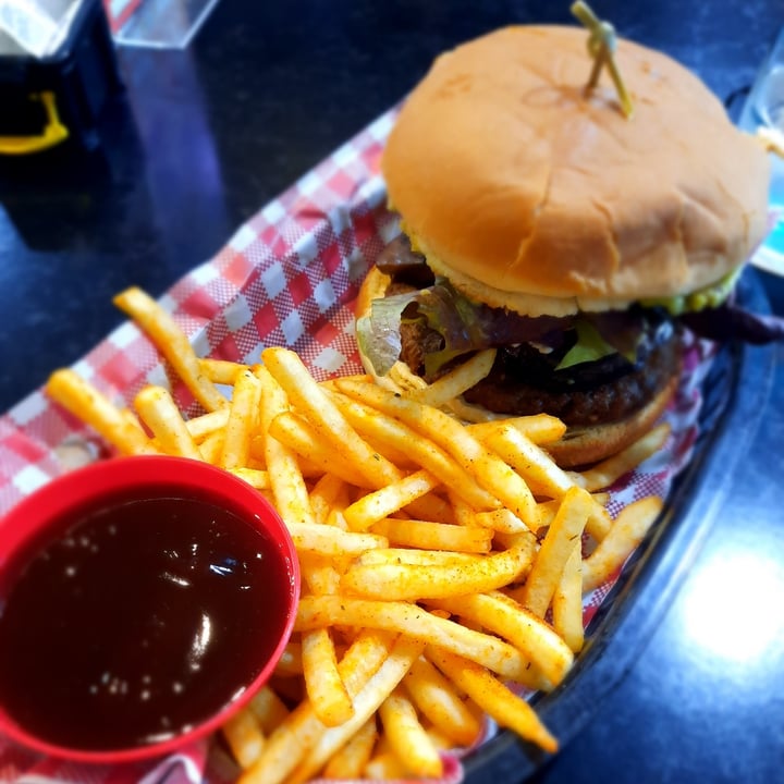 photo of Little Vegas Burger & Bar Viva Las Vegan shared by @paulixx on  16 Aug 2021 - review