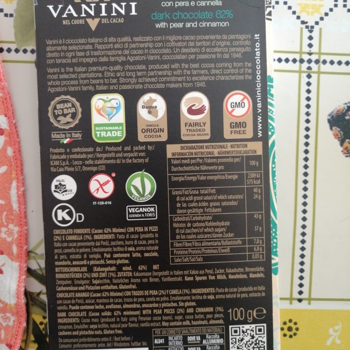 photo of Vanini Cioccolato fondente 62% con pera e cannella shared by @valentjnaas on  13 Oct 2022 - review