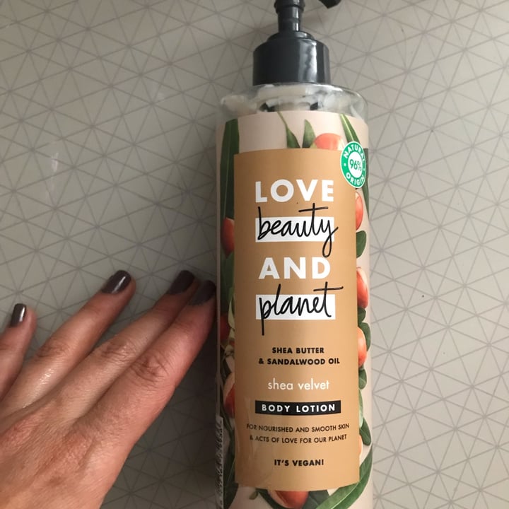 review photo of Love Beauty and Planet Body Loción Vainilla shared by @ursarap on 18 Aug 2022 - review