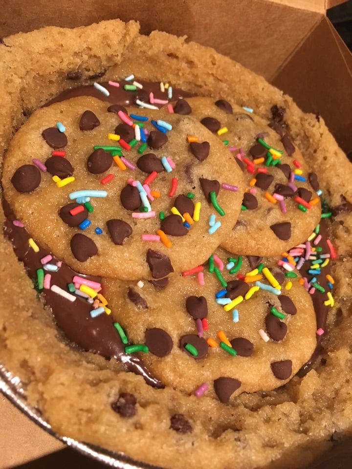 photo of Prairie Vegan Pies Cookie Monster Pie shared by @katiewink on  17 Sep 2019 - review