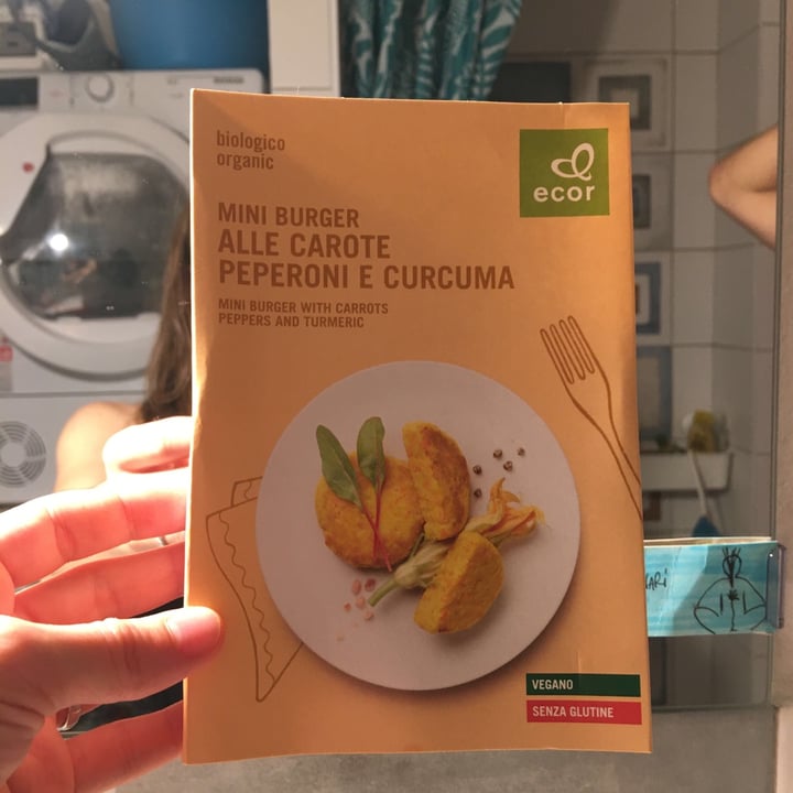review photo of Ecor Mini burger alle carote peperoni e curcuma shared by @zingarha on 09 Jun 2021 - review