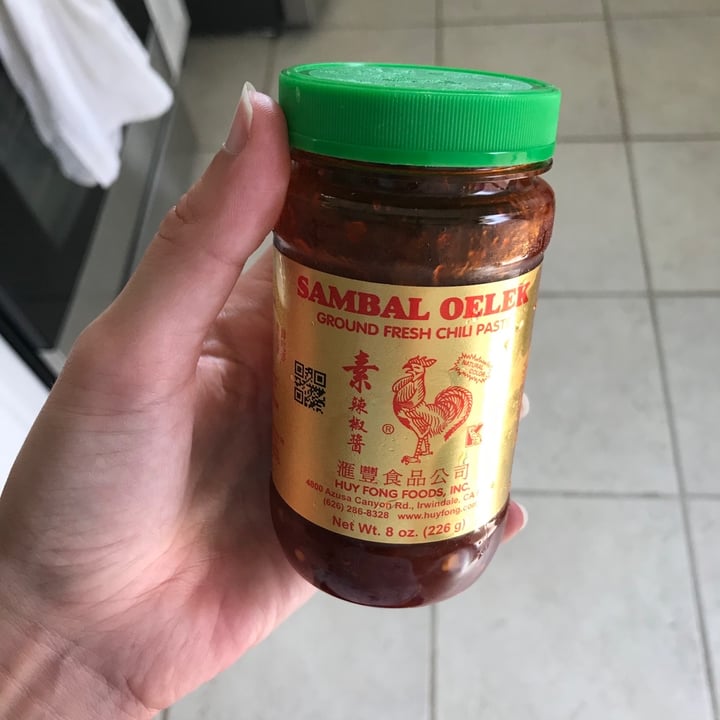 photo of Huy Fong Foods Sambal Oelek shared by @curvycarbivore on  03 Apr 2020 - review