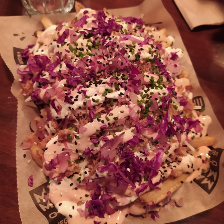 photo of Mad Mad Vegan Supreme yaya fries shared by @teysis on  16 Nov 2021 - review