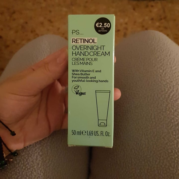 photo of Primark Beauty retinol overnight hand cream shared by @elemevtary on  01 Oct 2022 - review