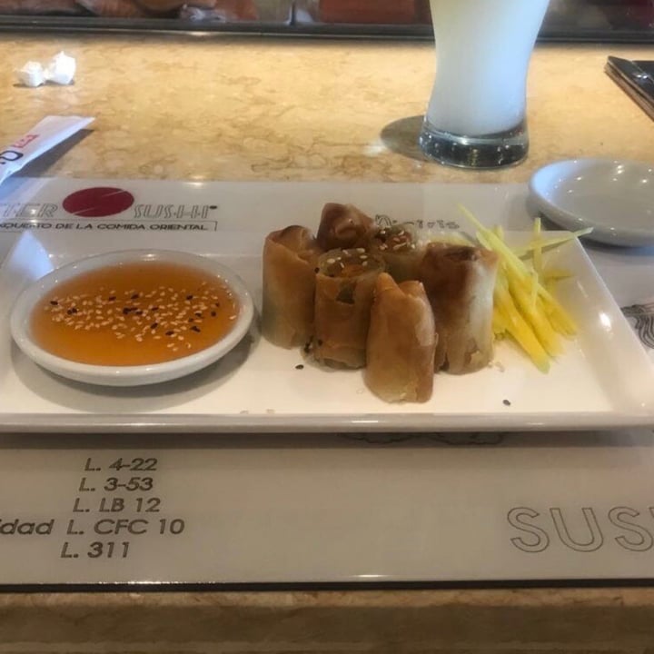 photo of Master Sushi Parque La Colina Spring rolls vegetarianos shared by @silvanatellez29 on  18 May 2020 - review